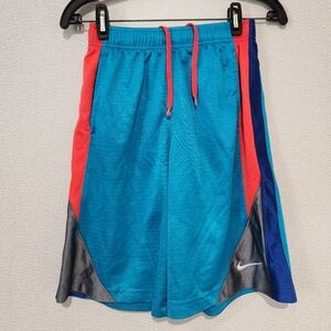 Nike Boys Shorts Medium